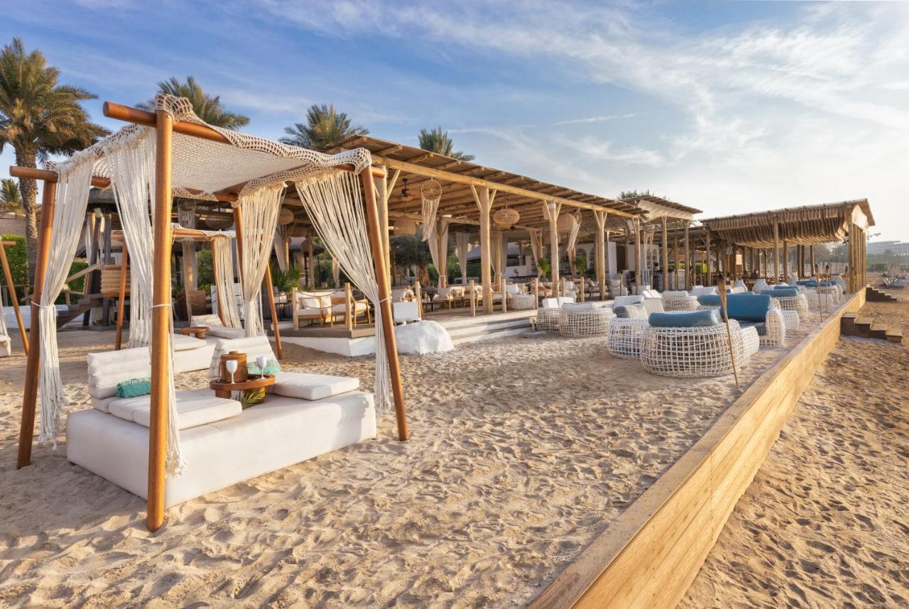 Sofitel Dubai Palm Apartments Exterior foto The beach at the resort